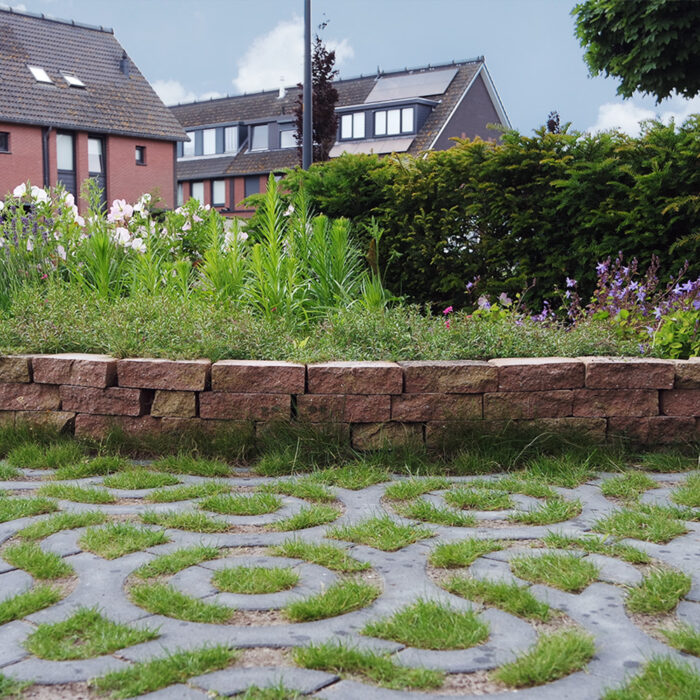 Hemelwaterbuffers helpen bij wateroverlast in een klimaatbestendige tuin